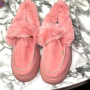 Brand new never worn pink fuzzy slippers